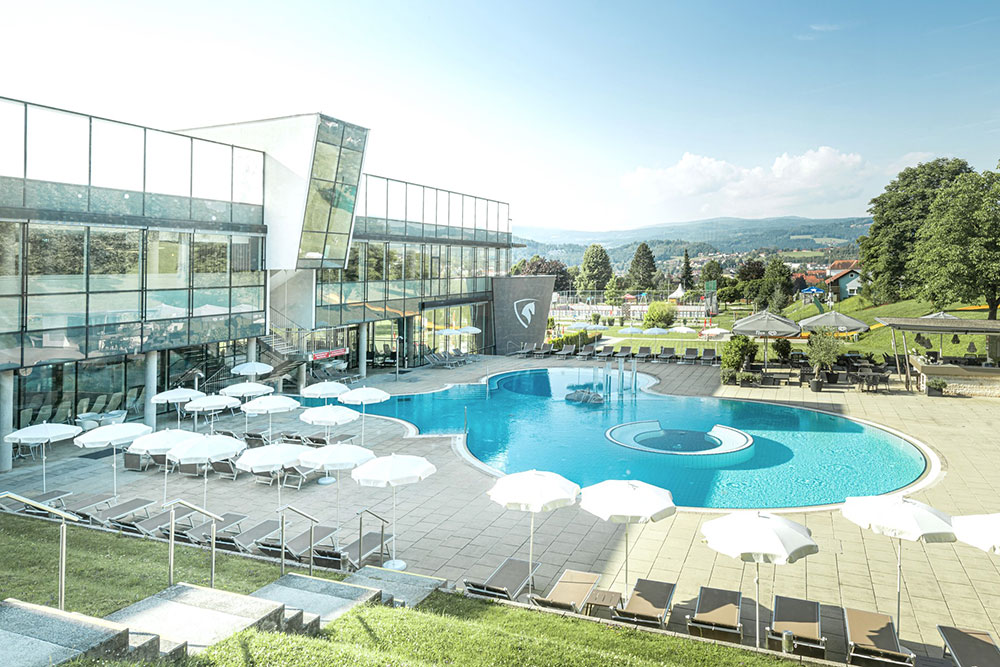 &copy; Hotel & Therme NOVA